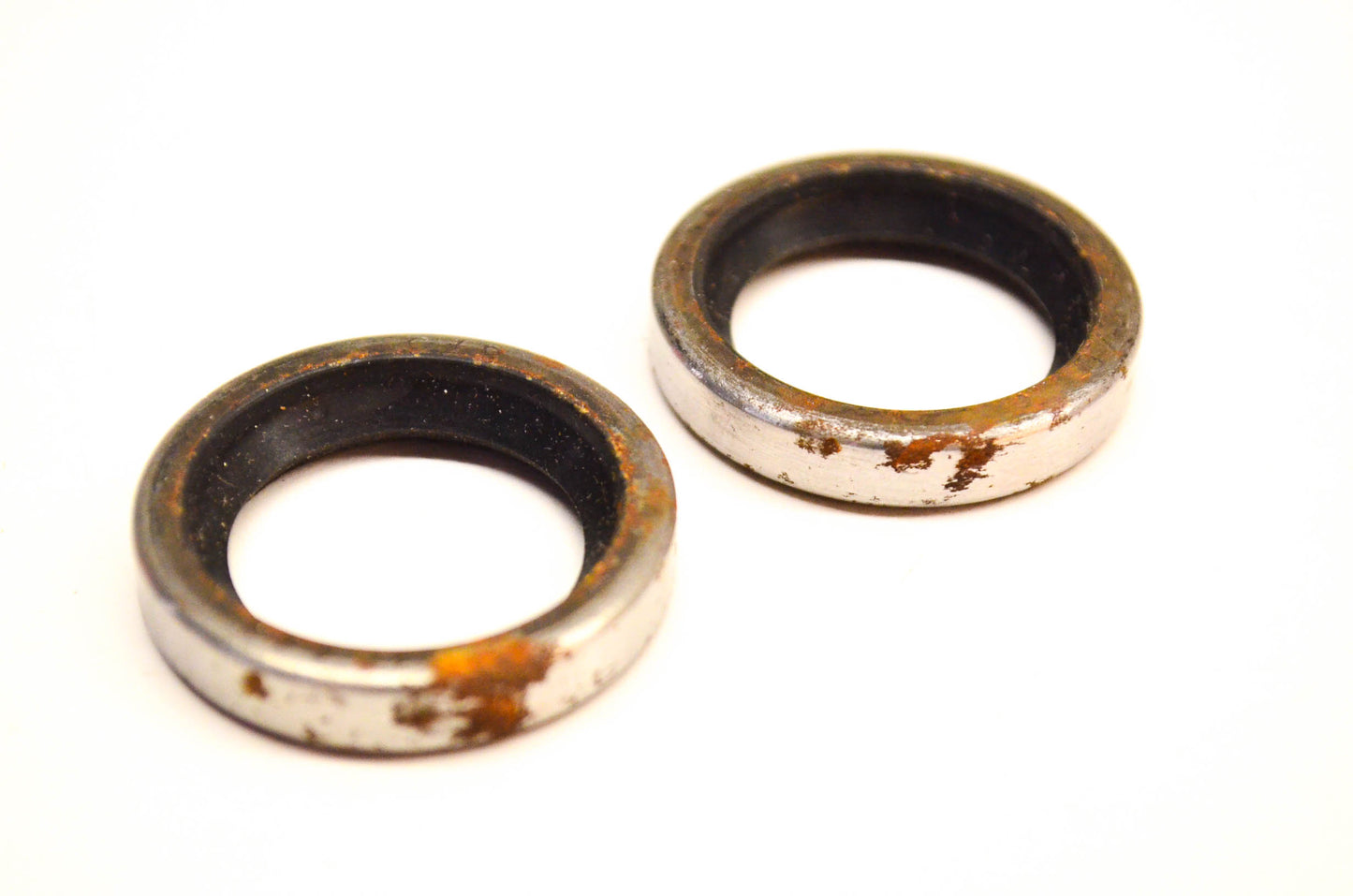 Tecumseh 31333 Oil Seal Qty 2 NOS