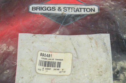 New OEM Briggs & Stratton 690481 Valve Chamber Cover NOS