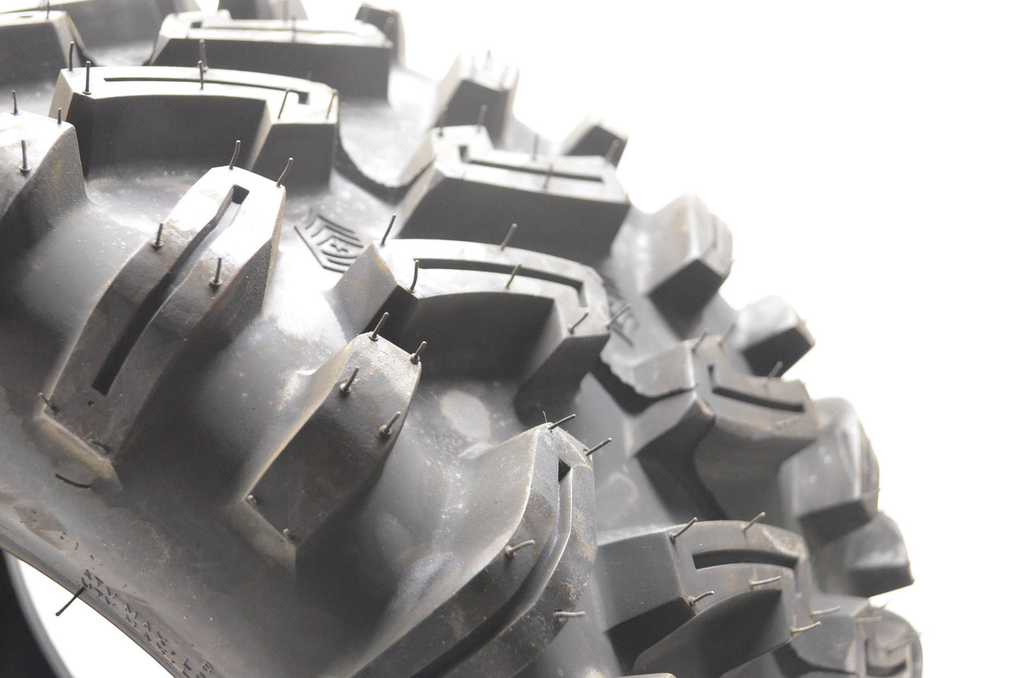 Dirt Commander Tires121-8 GBC 26X11-14 Wheel NOS