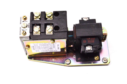 Allen Bradley 849A-Z0D24 Pneumatic Timing Relay NOS