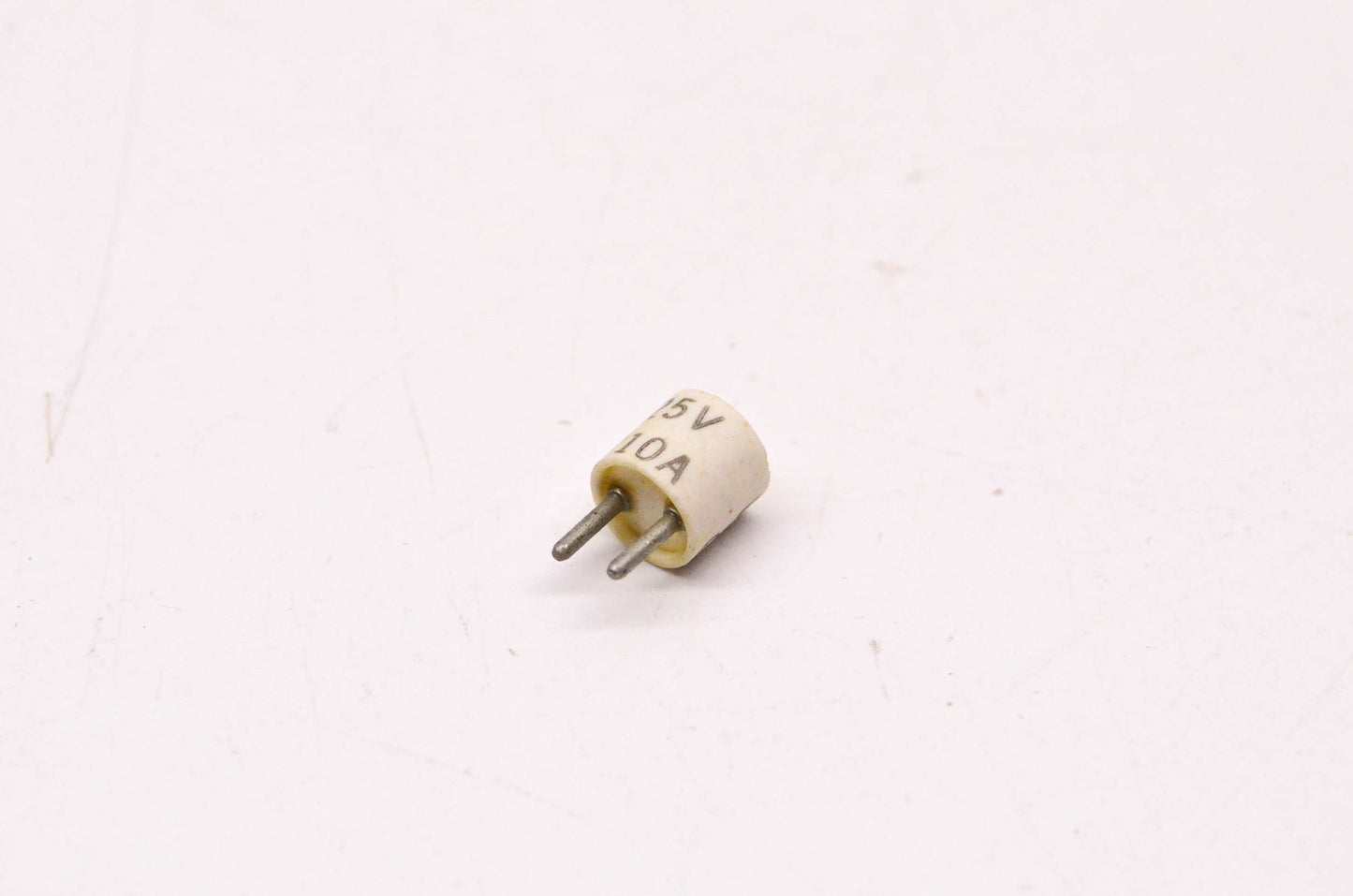 Cooper Bussmann GMW-2/10 2/10 Amp 250 Volt AC Pin-Type Fuse NOS