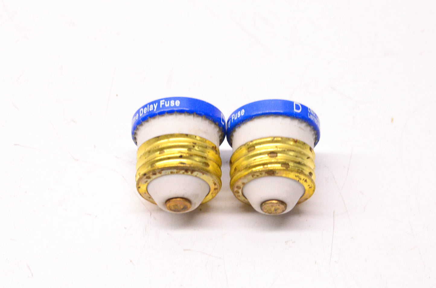 Cooper Bussmann T15 125 Volt or Less Plug Style Fuse Qty 2 NOS