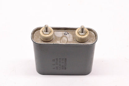General Electric 23F440 8uF 600 Volt DC or 330 Volt AC Capacitor NOS
