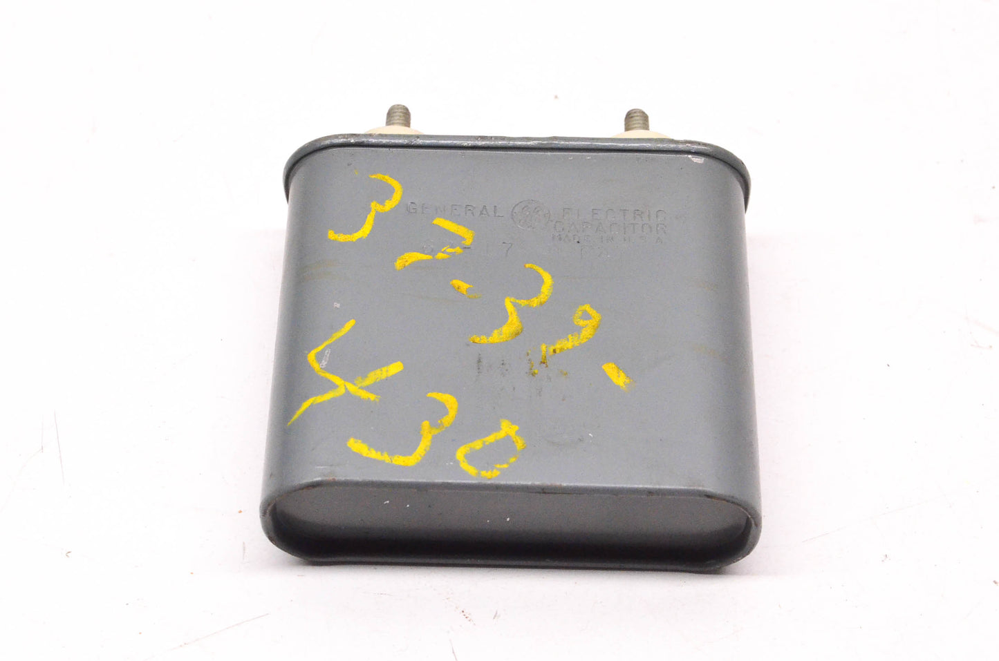 General Electric 23F440 8uF 600 Volt DC or 330 Volt AC Capacitor NOS