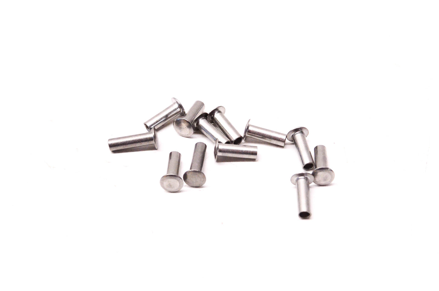 New OEM Harley-Davidson 90967-64 Rivet Qty 12 NOS