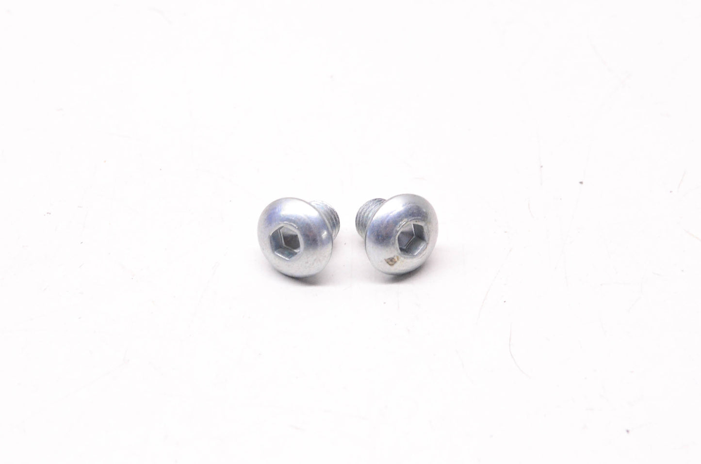 New OEM Harley-Davidson 3533 Button Head Screw Qty 2 NOS