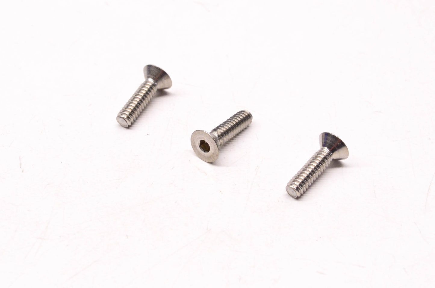 New OEM Harley-Davidson 3060 Flat Screw Qty 3 NOS