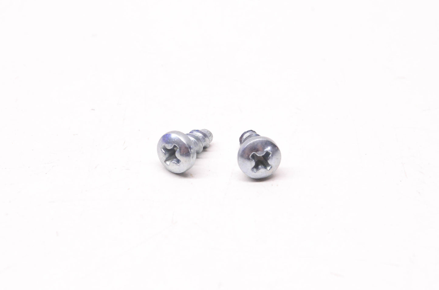 Aftermarket 2462 Button Head Screws Qty 2 NOS