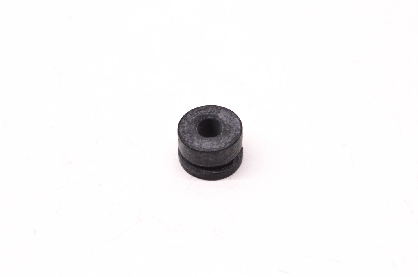 New OEM Harley-Davidson 67070-76 Grommet NOS