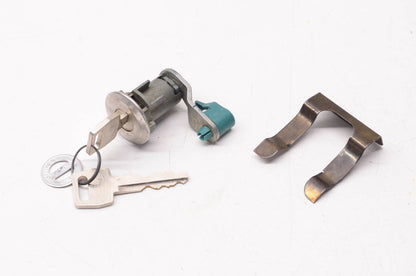New OEM Ford D9ZZ-6621985-A Door Lock Kit NOS