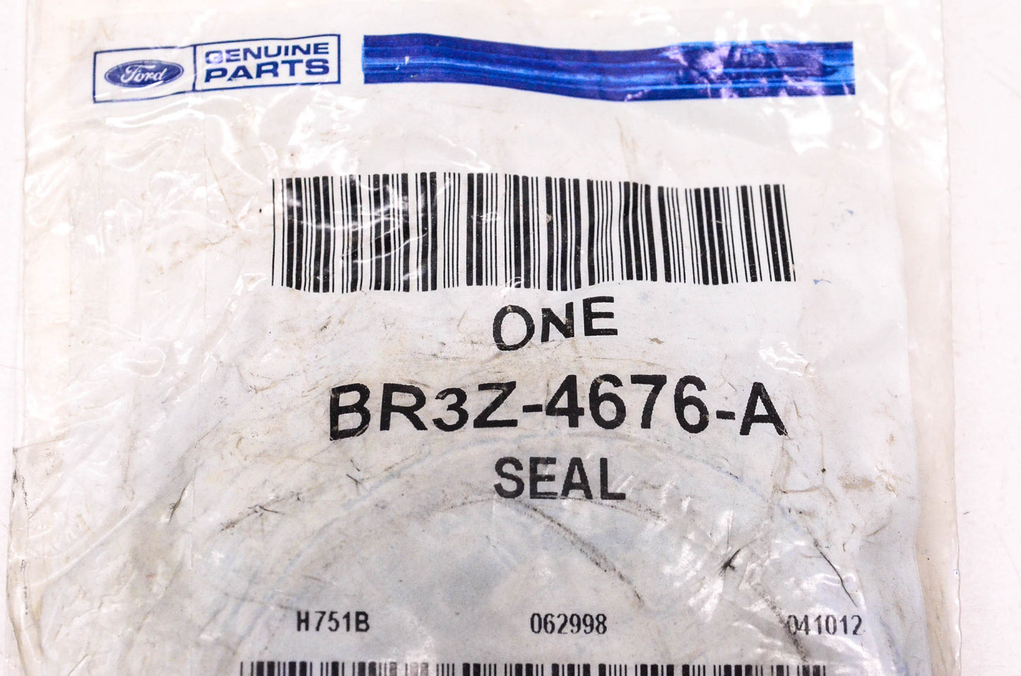 New OEM Ford BR3Z-4676-A Rear Differential Pinion Seal NOS