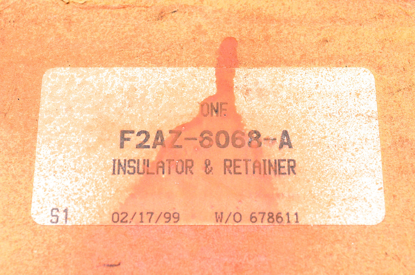 New OEM Ford F2AZ-6068-A Insulator & Retainer NOS