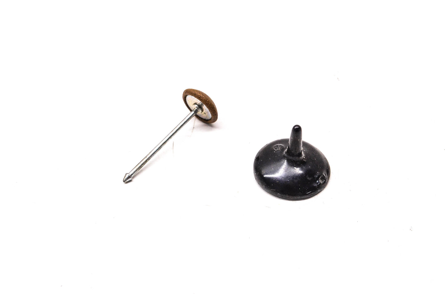 New OEM Ford D2LY-6563500-Y Button Kit NOS