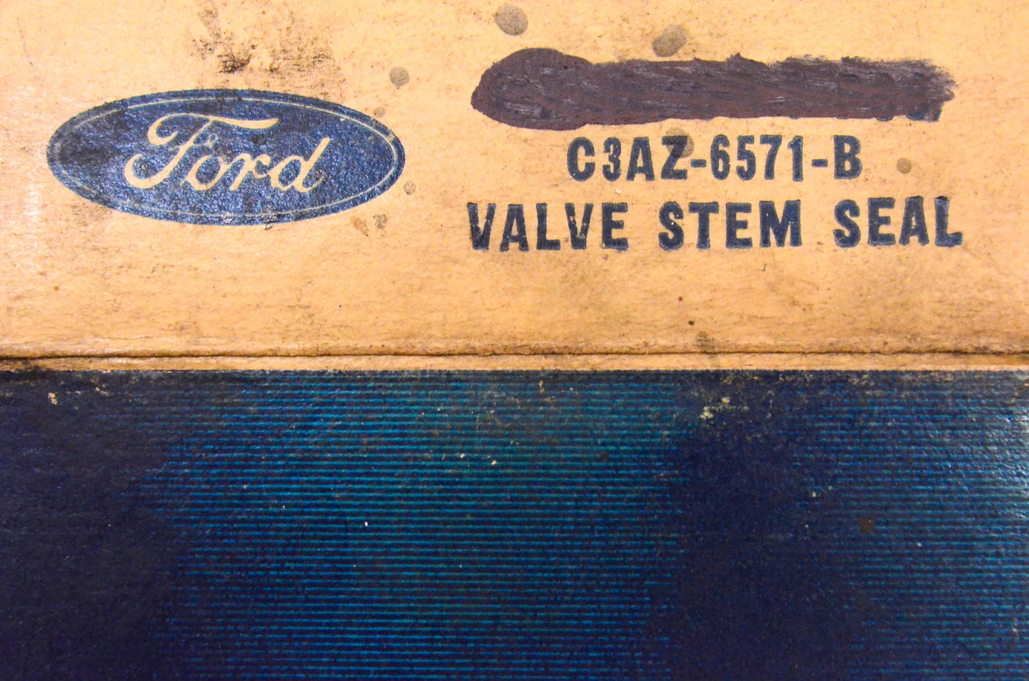 New OEM Ford C3AZ-6571-B Valve Stem Seals 1964-89 Mustang Cougar v8 Qty 8 NOS