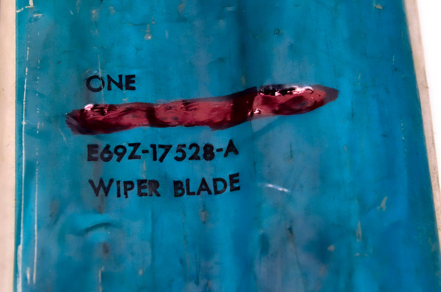 New OEM Ford E69Z-17528-A Wiper Blade NOS