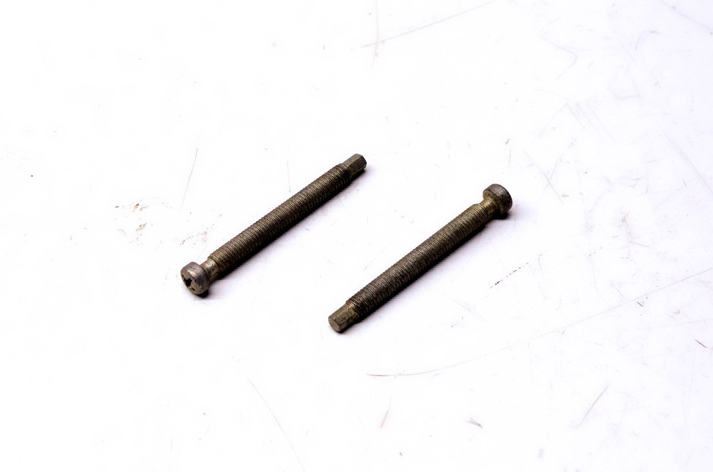 New OEM Ford E6FZ-13032-A Headlight Adjuster Screw Qty 2 NOS
