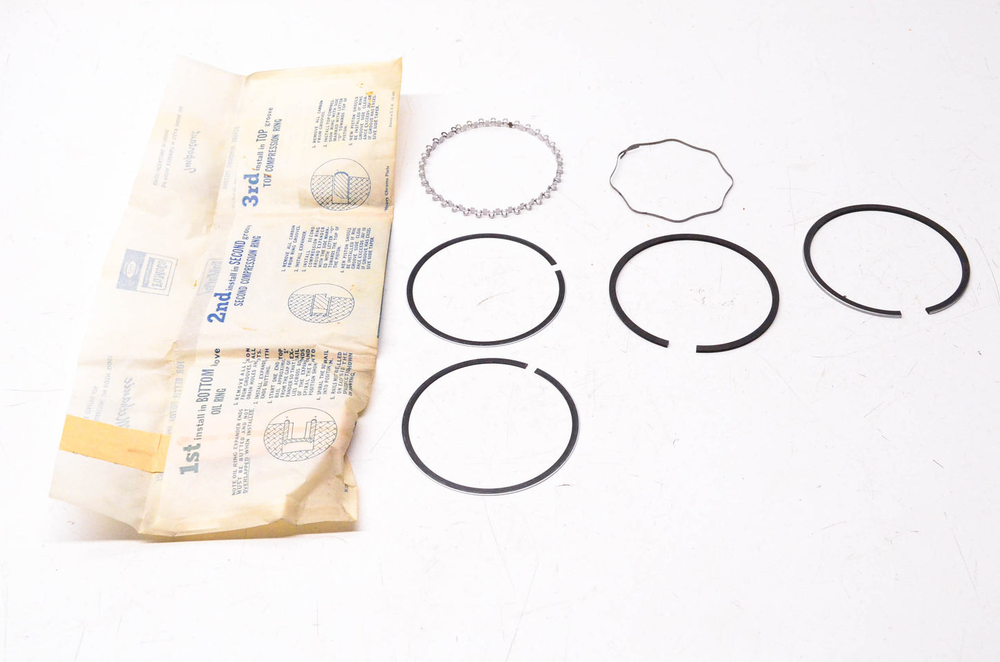 New OEM Ford C0DZ-6148-A, CODZ-6148-A Piston Ring Kit NOS