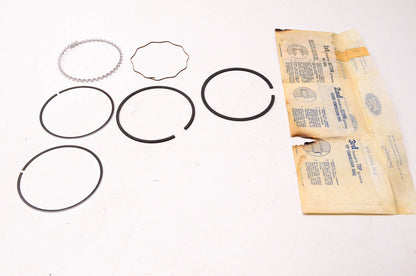 New OEM Ford C8SZ-6148-A Piston Ring Kit NOS