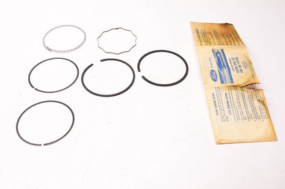New OEM Ford C8SZ-6148-A Piston Ring Kit NOS