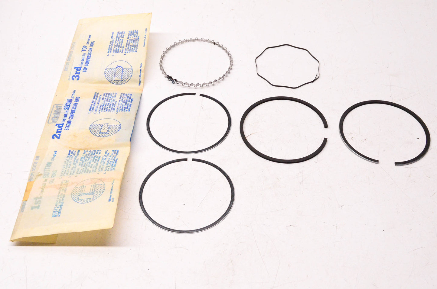 New OEM Ford B8AZ-6148-A Piston Ring Kit NOS