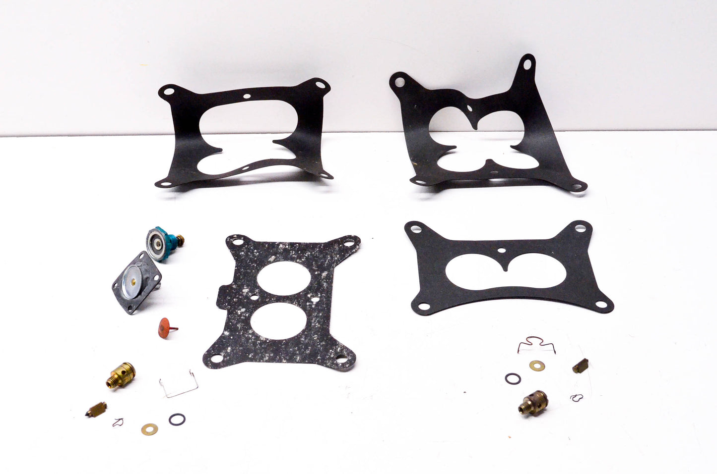 New OEM Ford C3AZ-9A586-C Carburetor Tune-Up Kit NOS