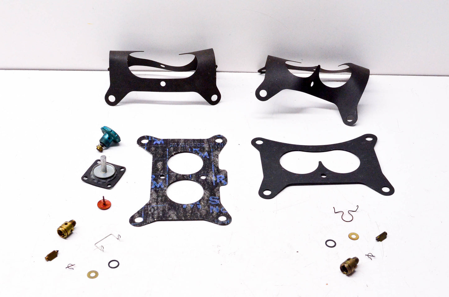 New OEM Ford C3AZ-9A586-C Carburetor Tune-Up Kit NOS
