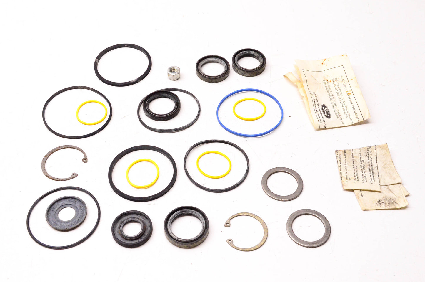 New OEM Ford D5AZ-3C538-A Seal & Gasket Kit NOS