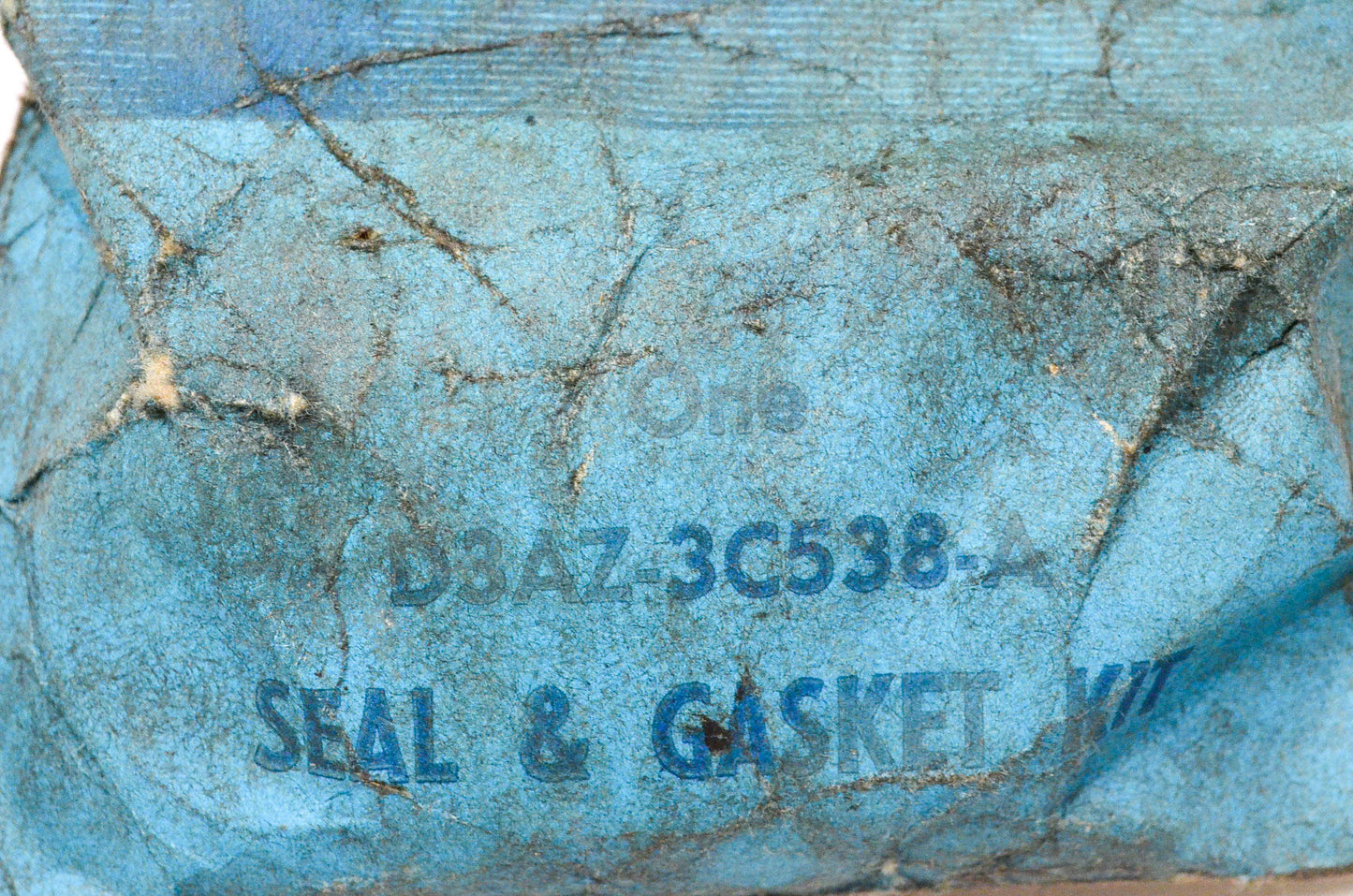 New OEM Ford D3AZ-3C538-A Seal & Gasket Kit NOS