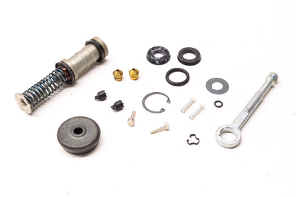 New OEM Ford C9UZ-2004-A Master Cylinder Repair Kit NOS
