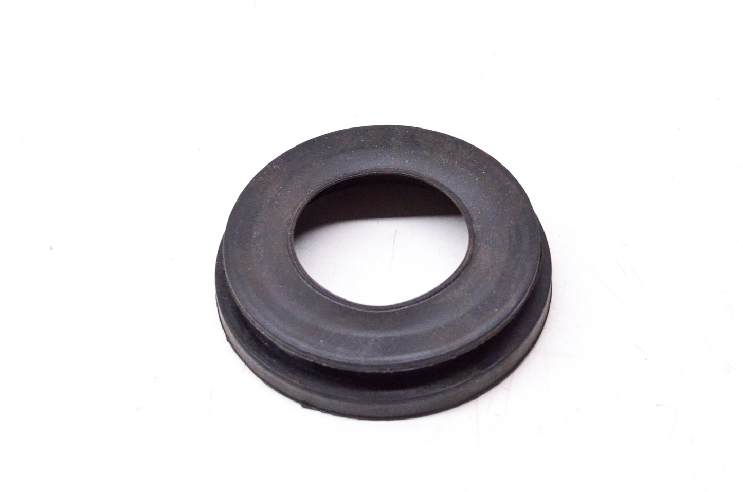 New OEM Ford E1AZ-9072-B Fuel Tank Filler Neck Seal NOS