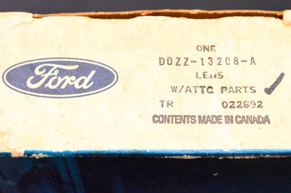 New OEM Ford D0ZZ-13208-A Right Hand Parking Lamp Lens NOS