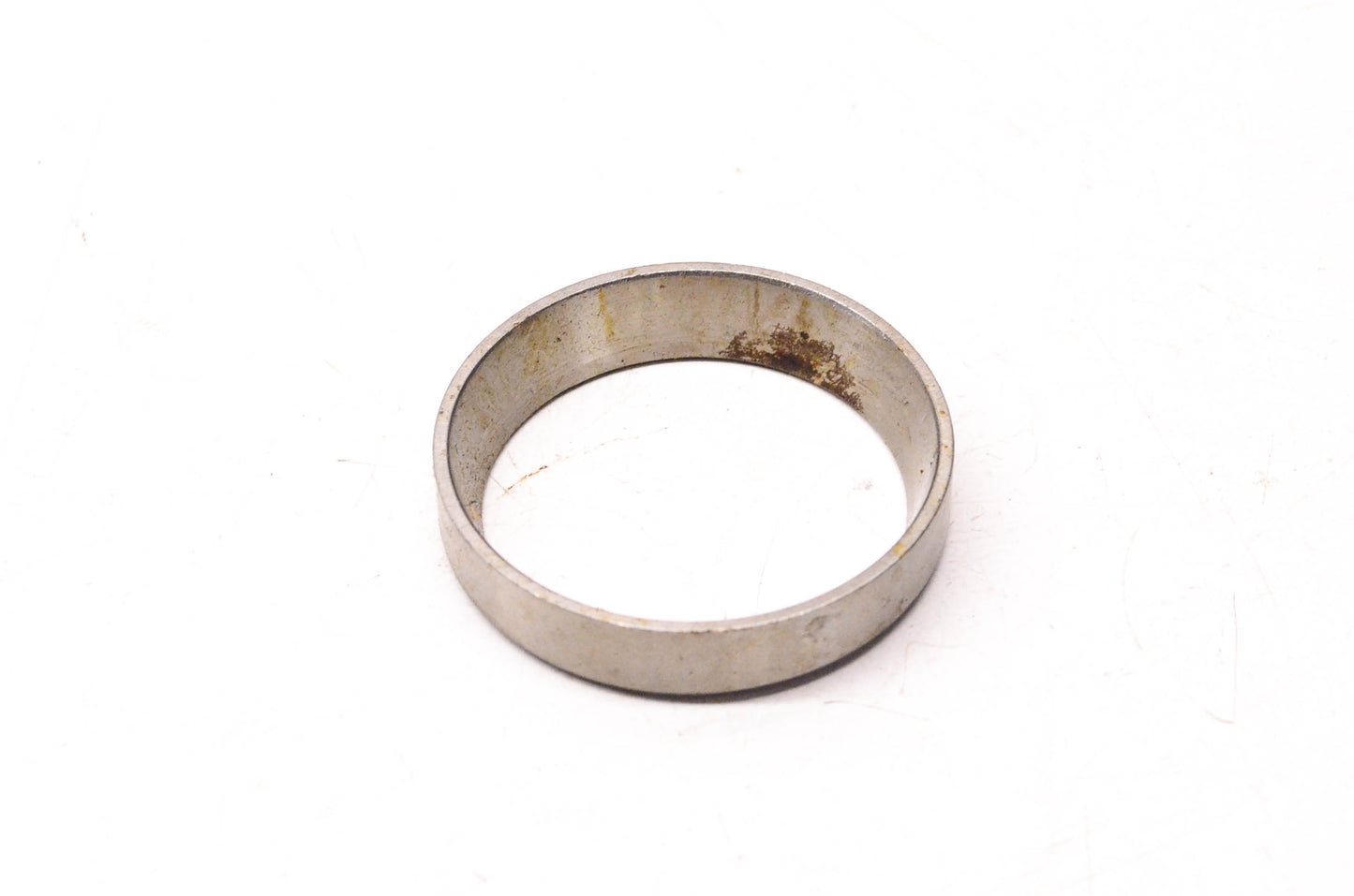 New OEM Ford D0AZ-1202-A, L-68110 Bearing Cup NOS