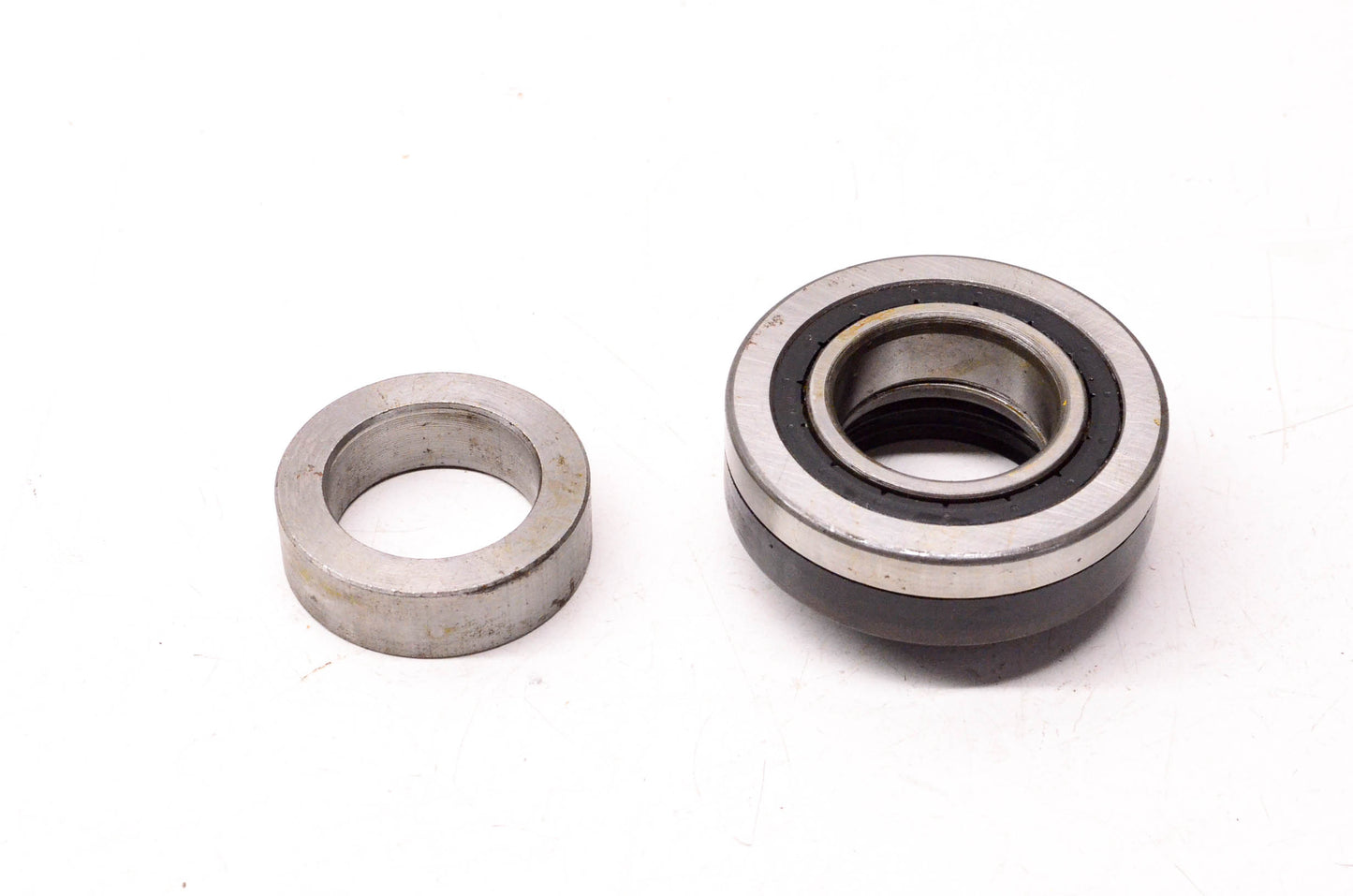 New OEM Ford D8AZ-1225-B Bearing Kit NOS