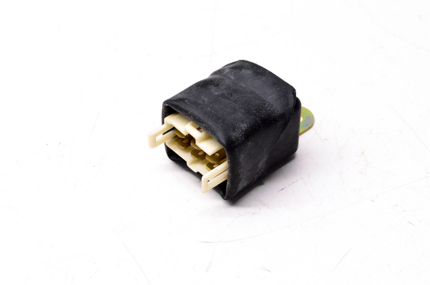 New OEM Ford FO2Z-19D572-A, F02Z-19D572-A Relay NOS