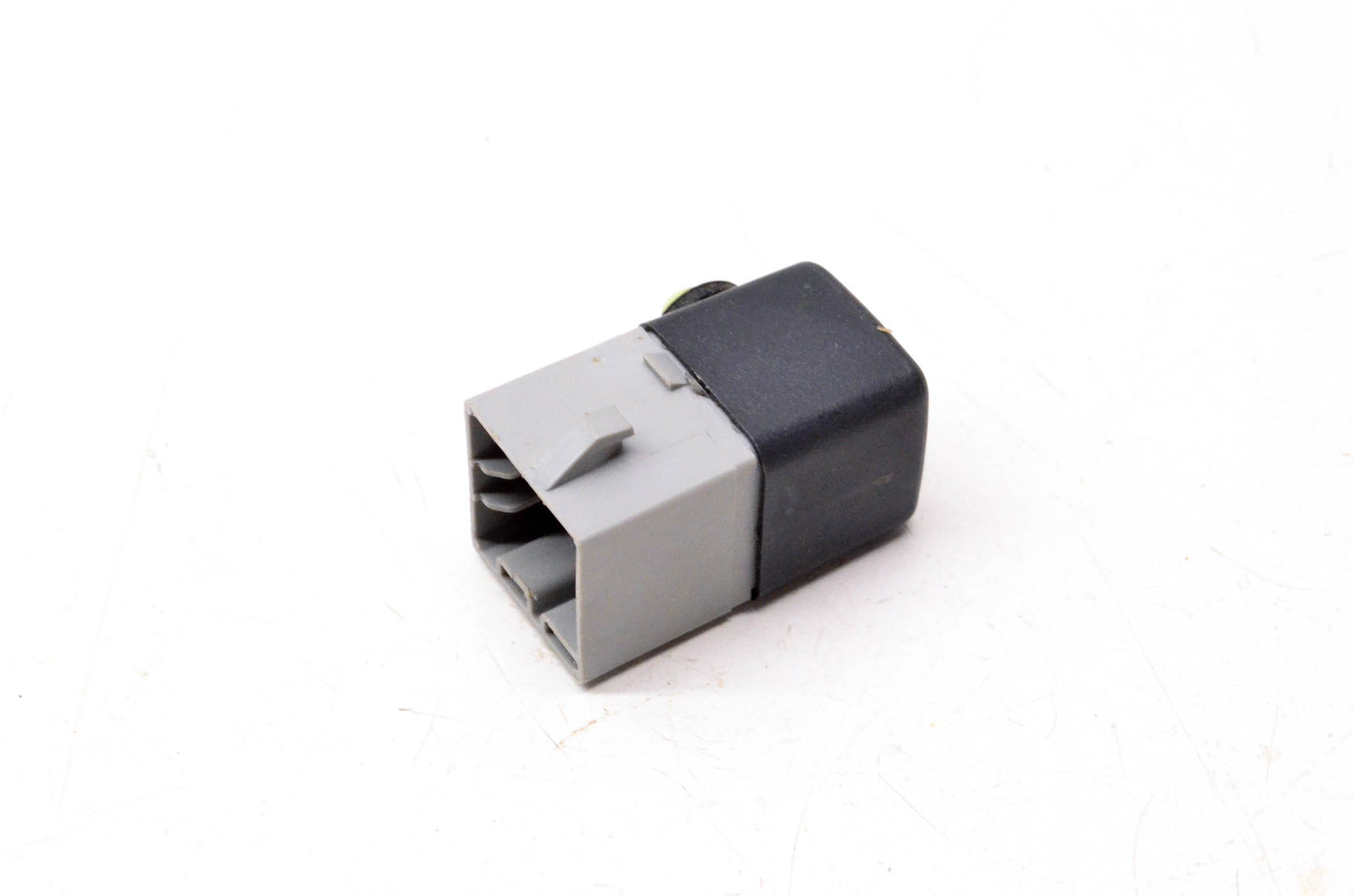 New OEM Ford E4FZ-13A025-A Headlight Dimmer Relay NOS