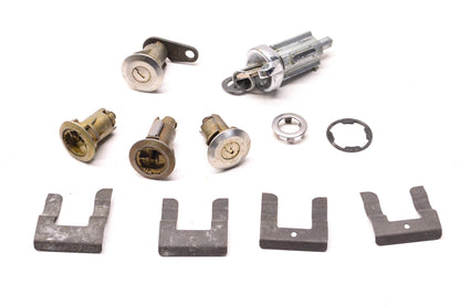 New OEM Ford D2AZ-6522050-B Lock Kit NOS