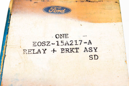 New OEM Ford E0SZ-15A217-A, EOSZ-15A217-A Cornering Lamp Relay NOS