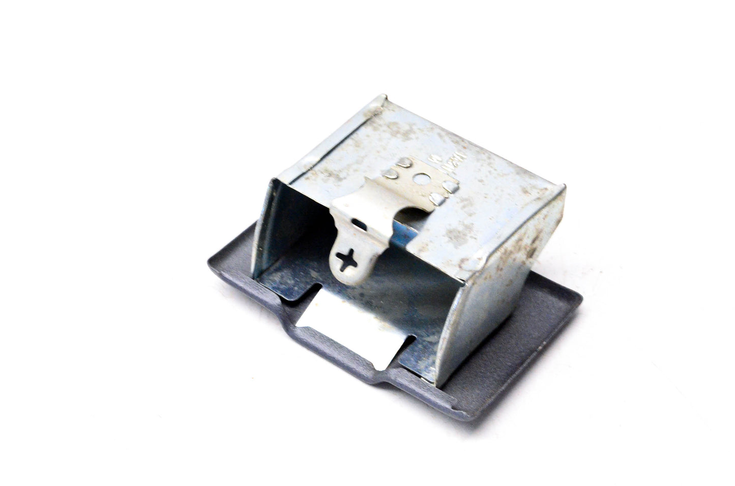 New OEM Ford D2AZ-6562876-A Ash Tray Receptacle Assembly NOS