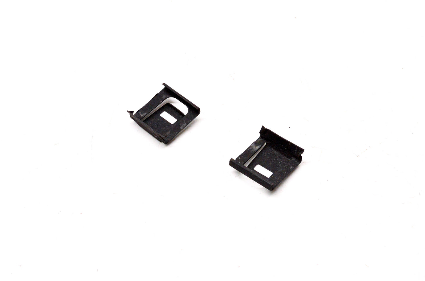 New OEM Ford D0AZ-14570-A, DOAZ-14570-A Retainer Clips Qty 2 NOS