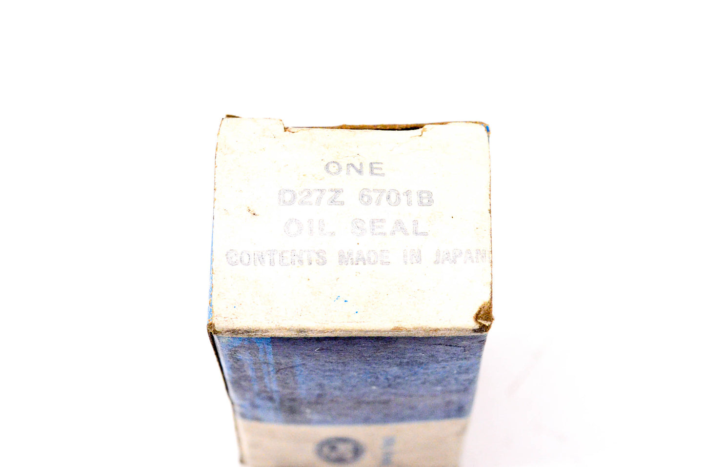 New OEM Ford D27Z-6701-B Oil Seal NOS