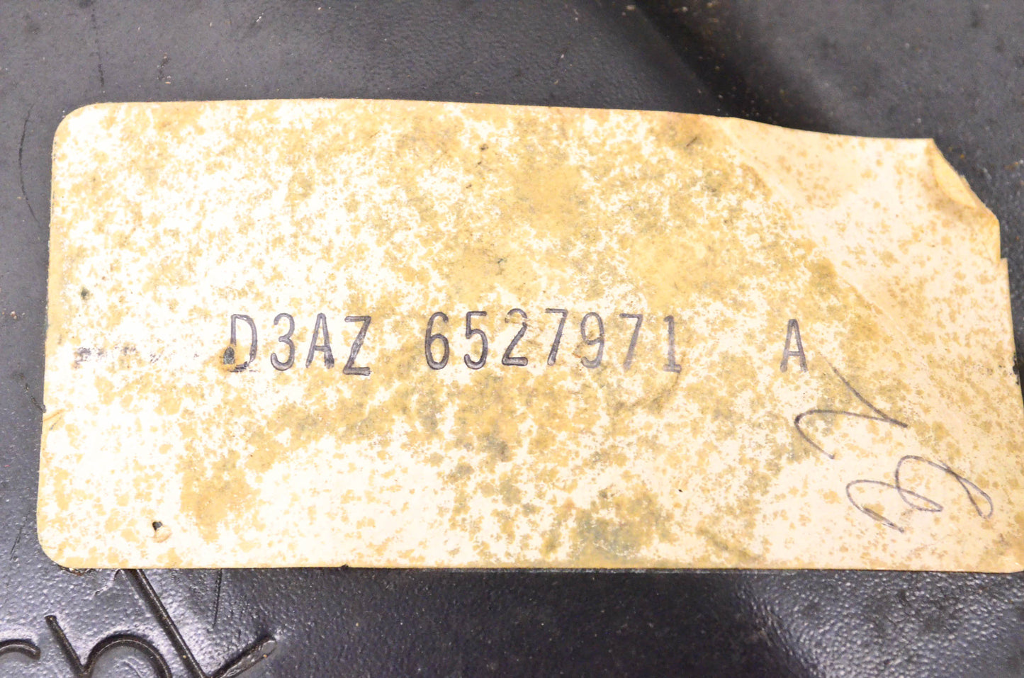 New OEM Ford D3AZ-6527971-A Reinforcement Plate NOS