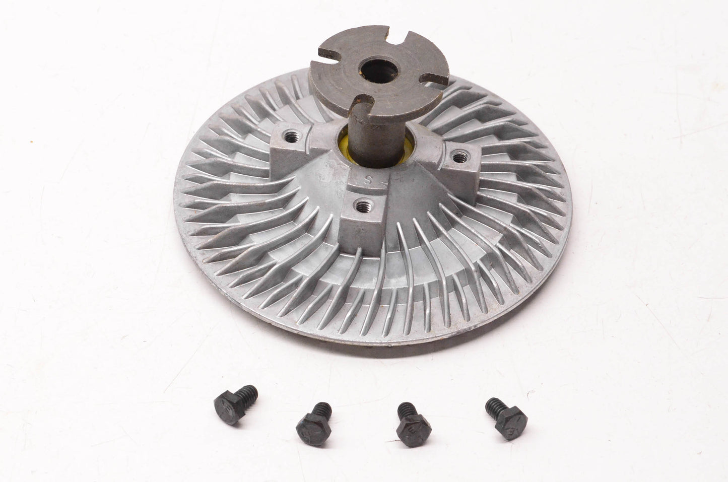 Arrow 82-1011 Remanufactured 65-66 Mustang Fan Clutch NOS