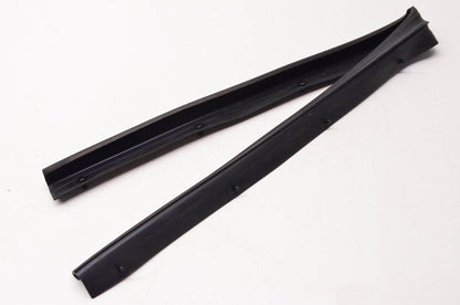 New OEM Ford F81Z-2520758-AA Front Door Weatherstrip NOS