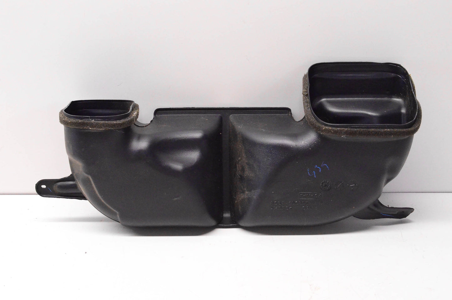 New OEM Ford 8C3Z-19B680-A Instrument Panel Air Duct NOS