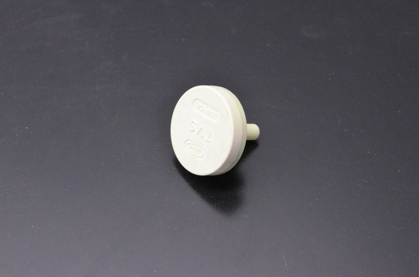 New OEM Ford D5AF-CA Vacuum Valve NOS