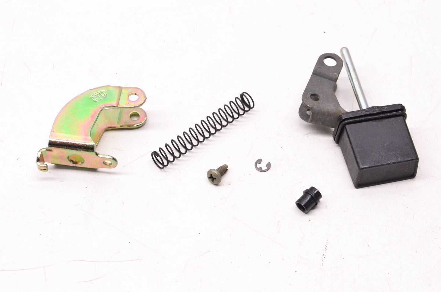 New OEM Ford E0TZ-1022454-A Door Handle Button & Pin Assembly NOS
