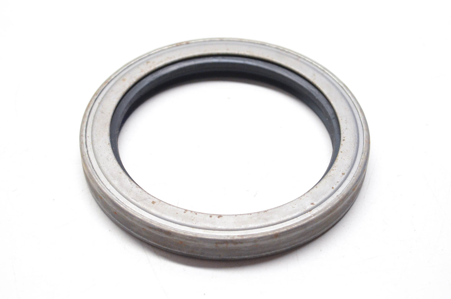 Federal Mogul EOS-8592, 411275-R Oil Seal NOS
