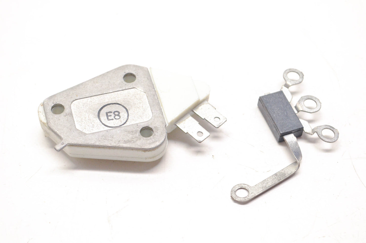 E-Tron D-668 Regulator NOS