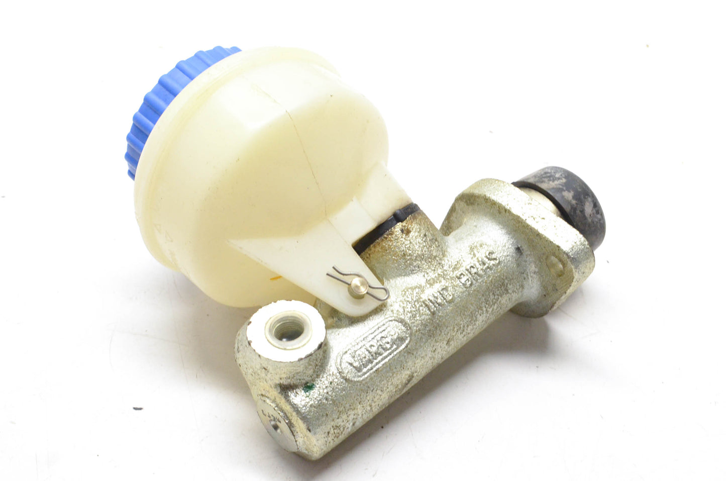 New OEM Ford F6HT-7A543-AA Master Cylinder Assembly NOS