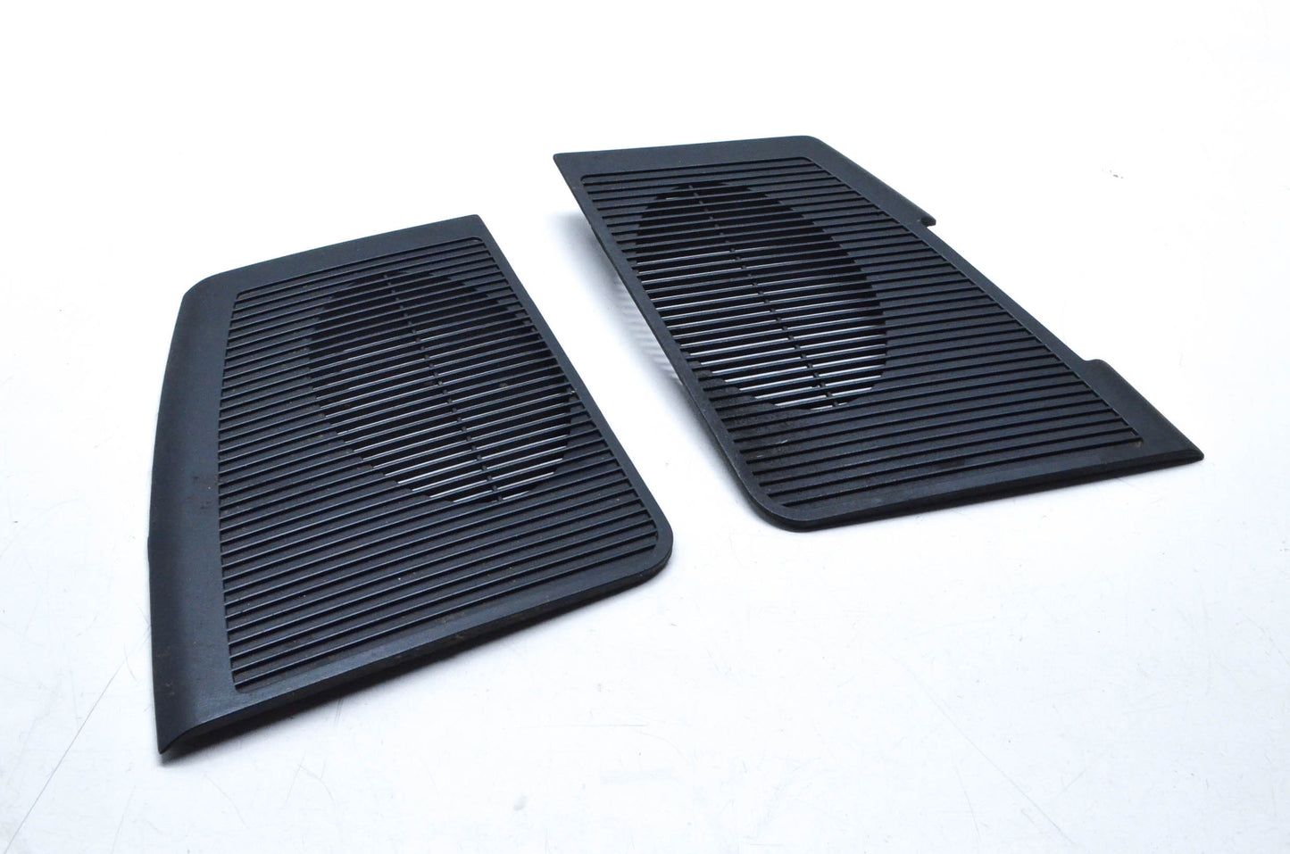 GM 15689956, 15689955 Speaker Grill Cover Kit